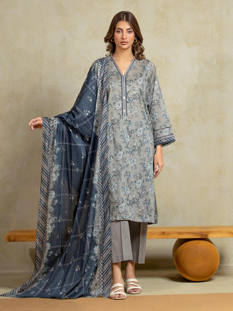 Unstitched 3 Piece Printed Khaddar - Grey