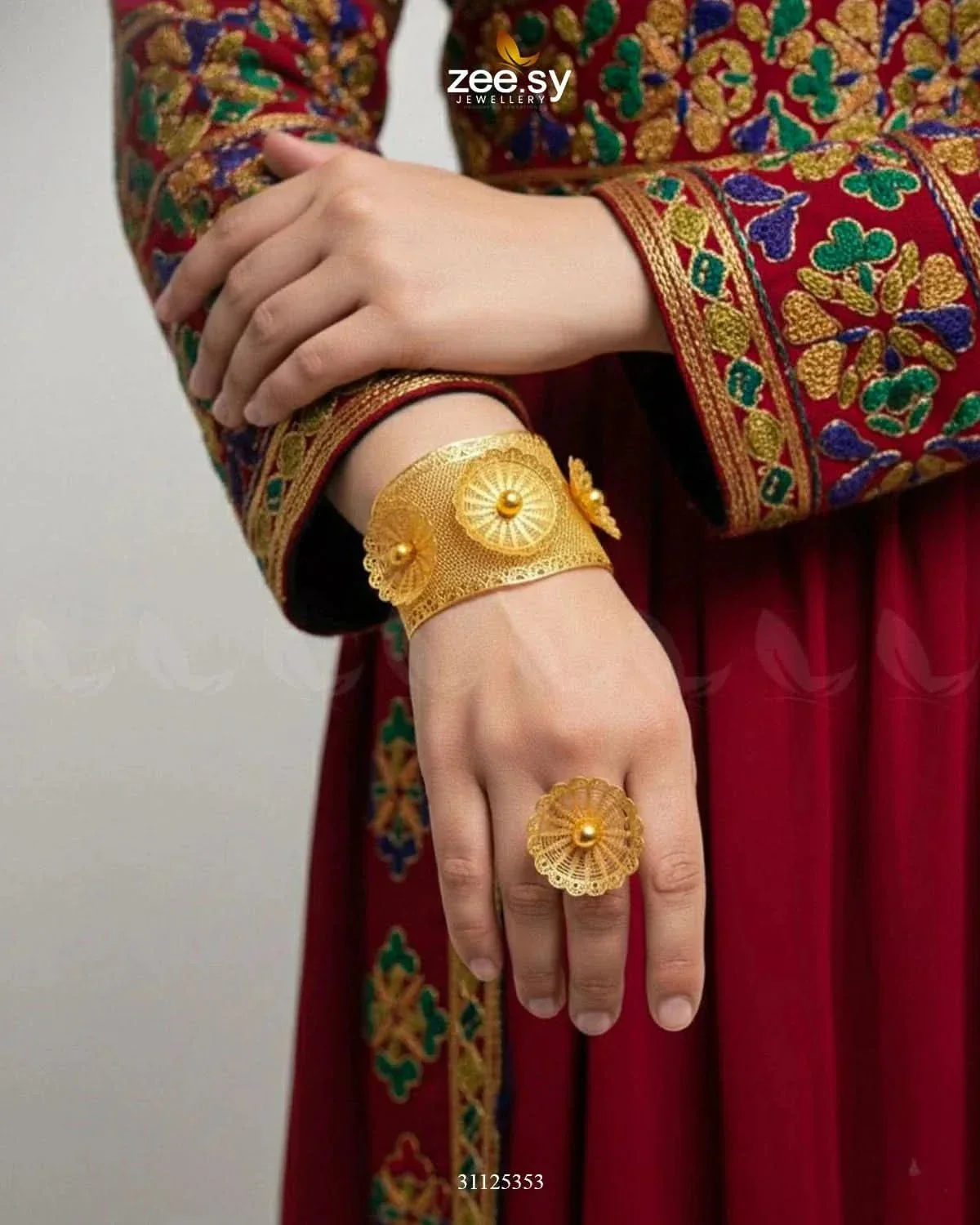 Sultanate Sunburst Filigree Bangle Ring Set - Image 3