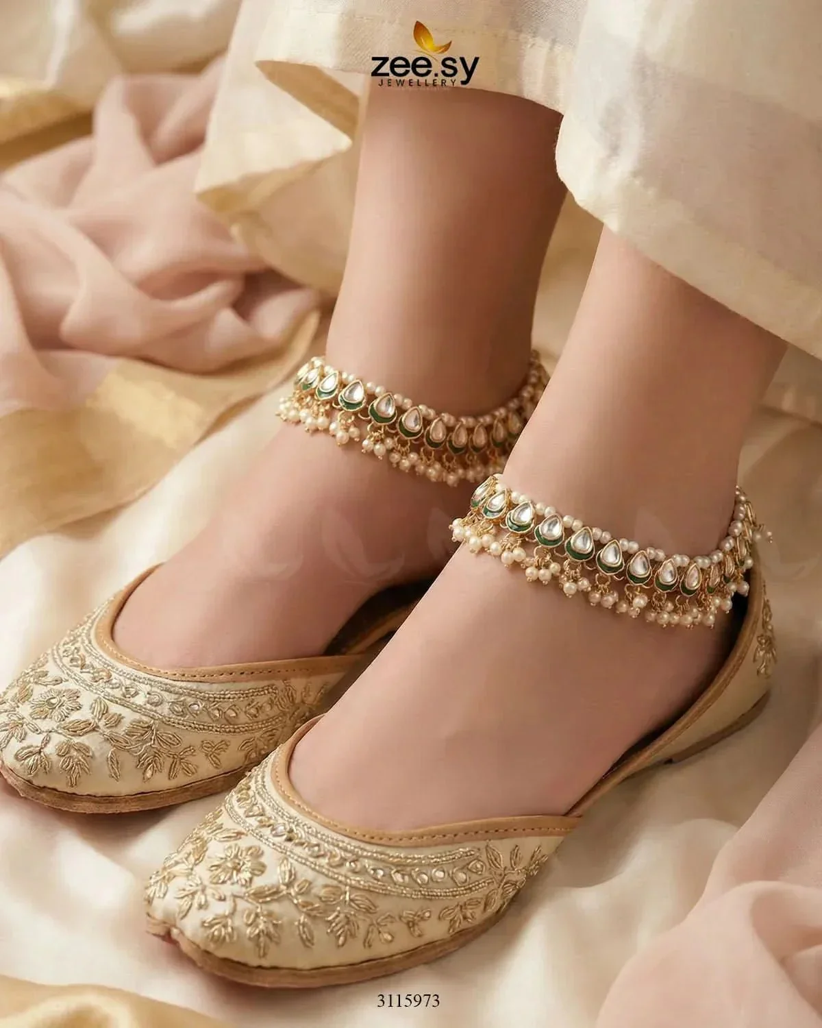 Evia Anklet