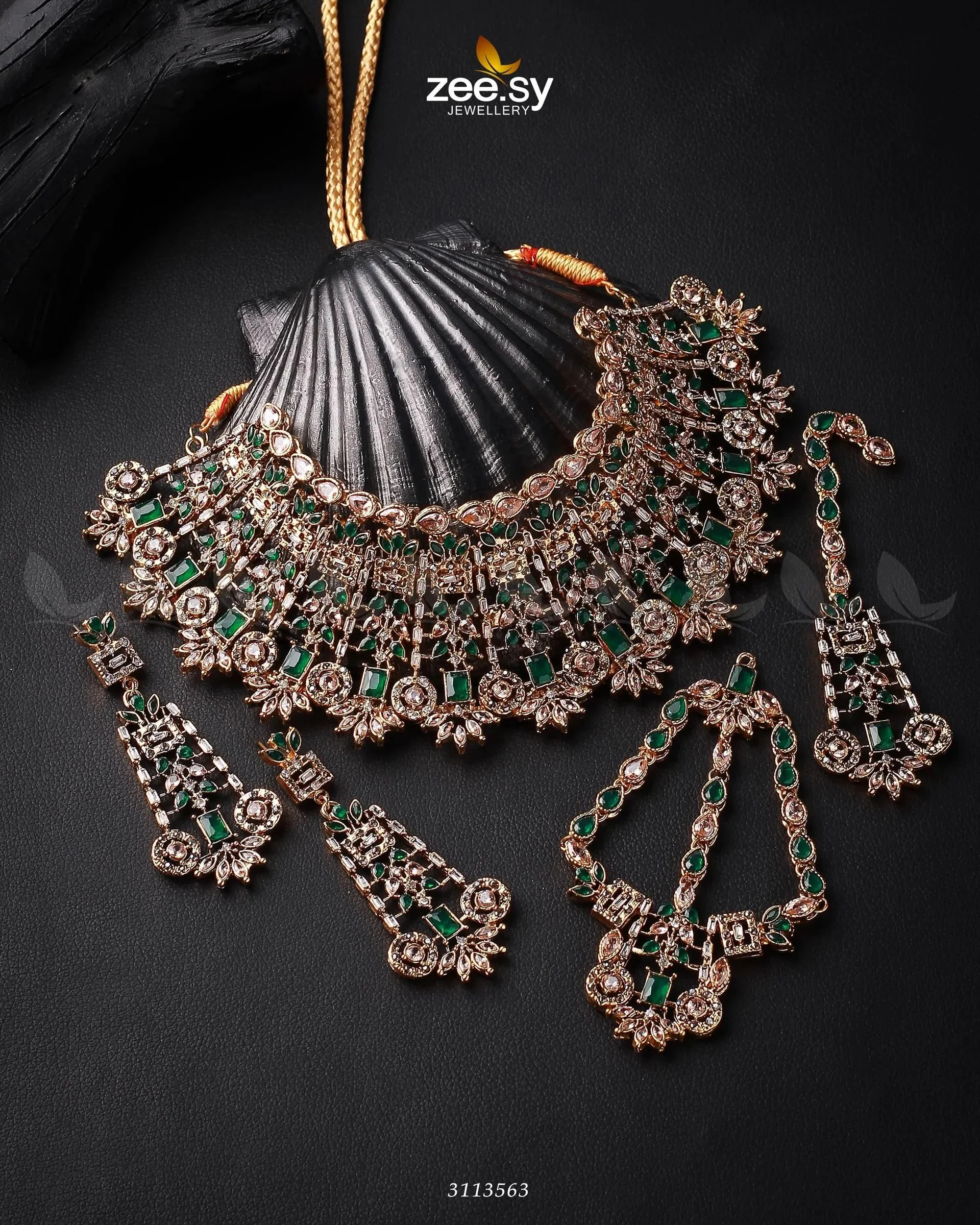 Resham Bridal Set - Image 4